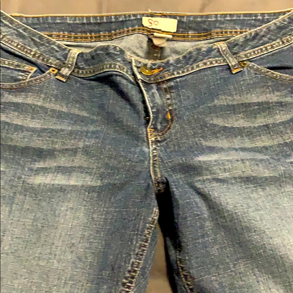 So jeans very wide leg